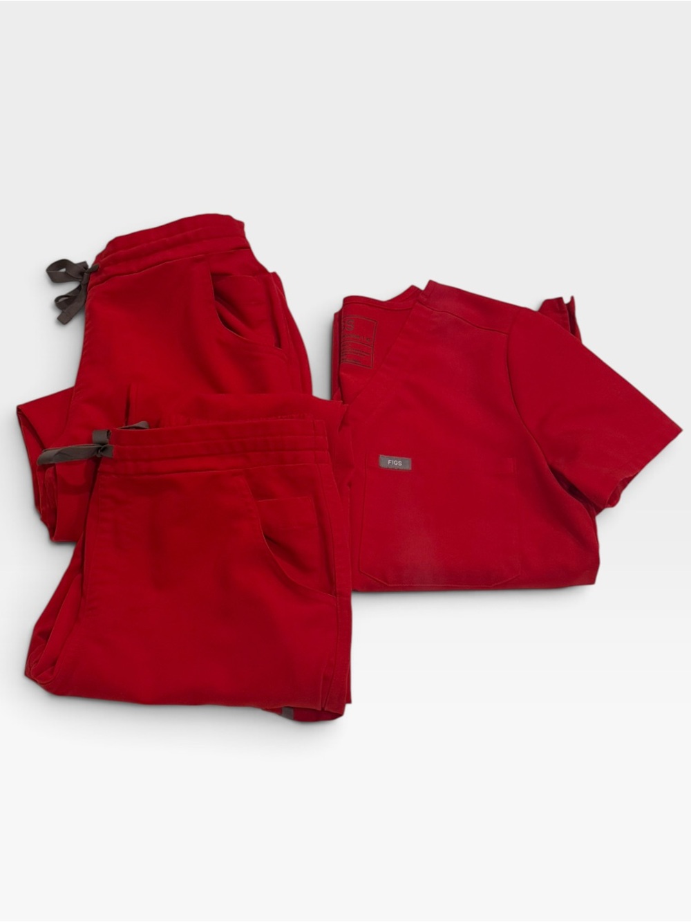 FIGS Women’s Pop Scrub Set - 2 pants, 1 Top, Size XS Tall Nurse, Medical Wear